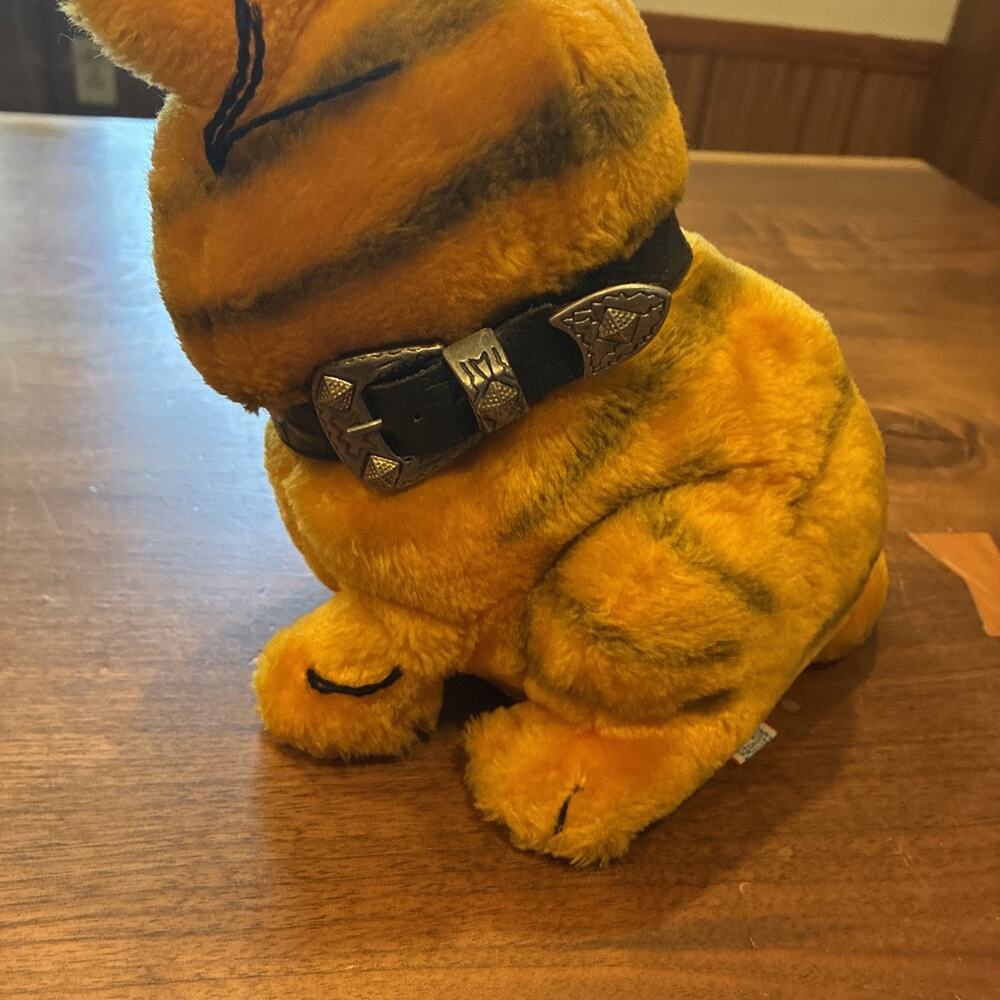 Vintage Garfield Large Sitting Plush Dakin 1981 - Picture 3 of 5